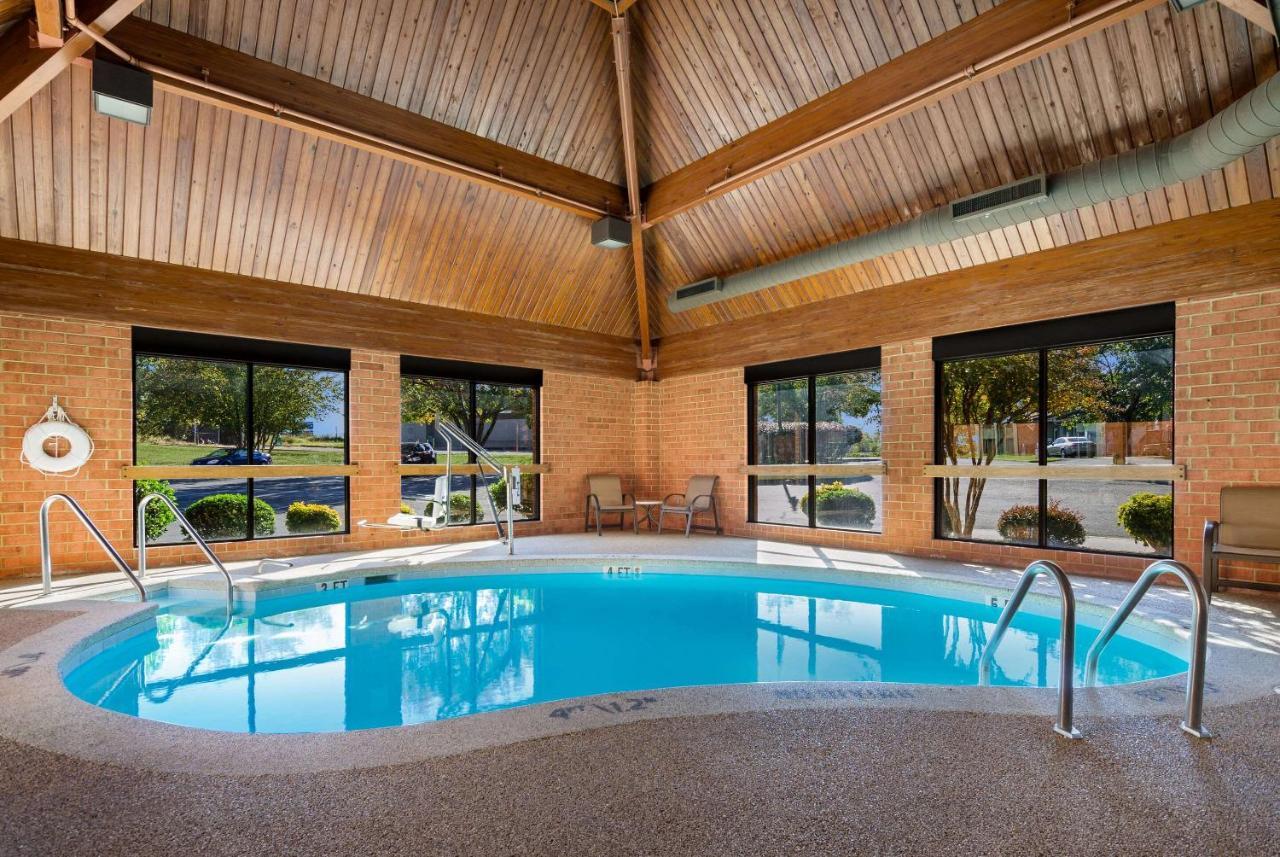 Comfort Inn Virginia Horse Center Lexington Bagian luar foto