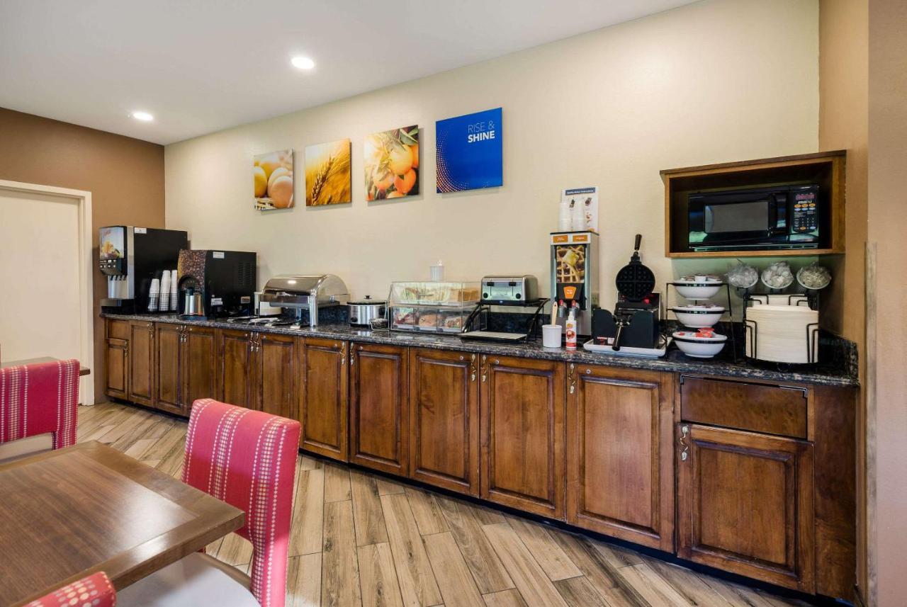 Comfort Inn Virginia Horse Center Lexington Bagian luar foto
