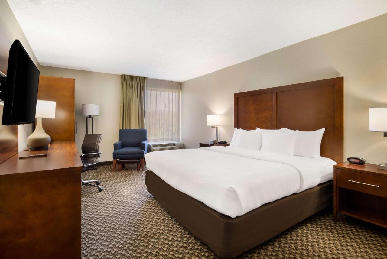 Comfort Inn Virginia Horse Center Lexington Bagian luar foto