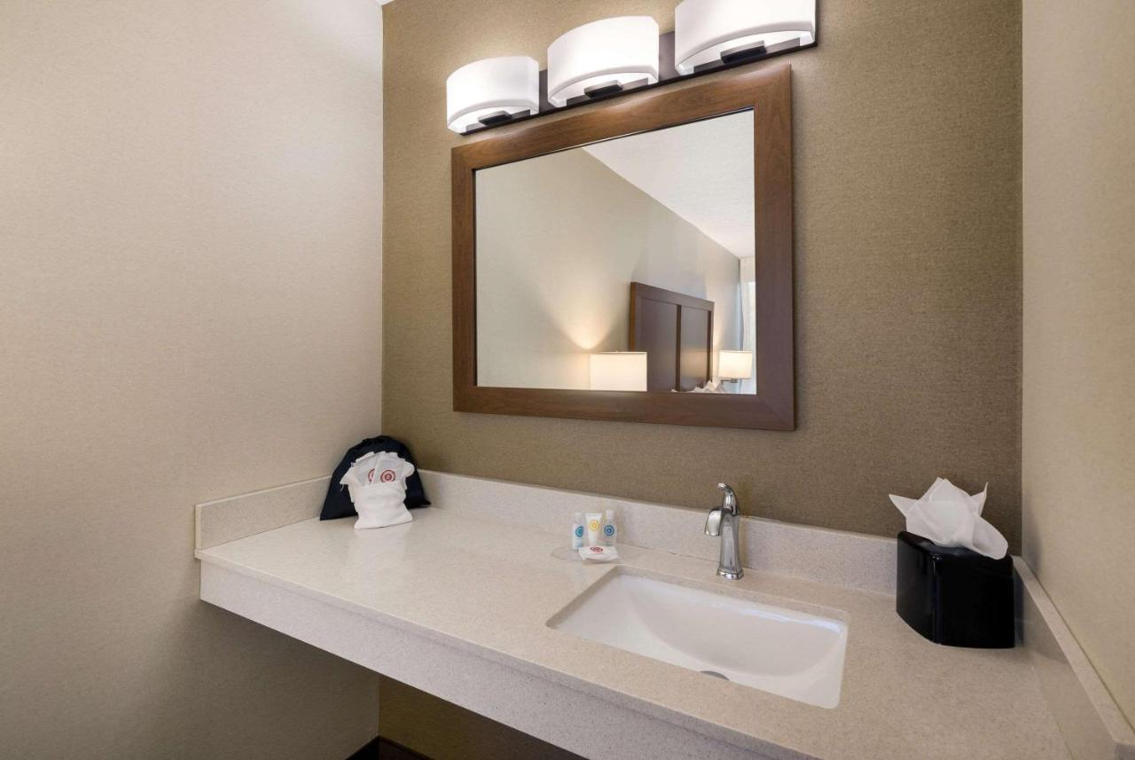 Comfort Inn Virginia Horse Center Lexington Bagian luar foto